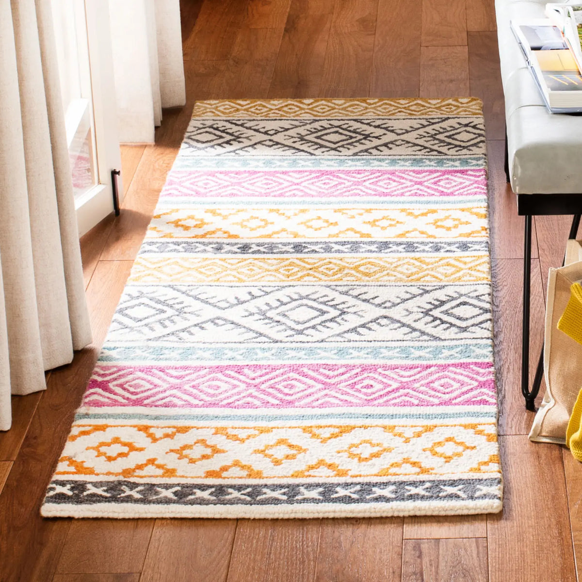 Safavieh Micro-Loop 2'-3" x 7'-0" Rug in Ivory / Rust