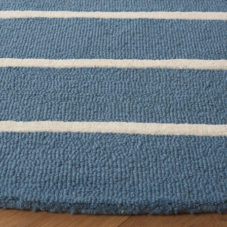 Safavieh Genre 6'-0" x 6'-0" Rug in Blue / Ivory