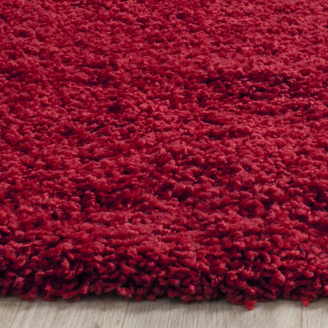Safavieh Sgl-Laguna Shag 5'-3" x 7'-6" Rug in Red