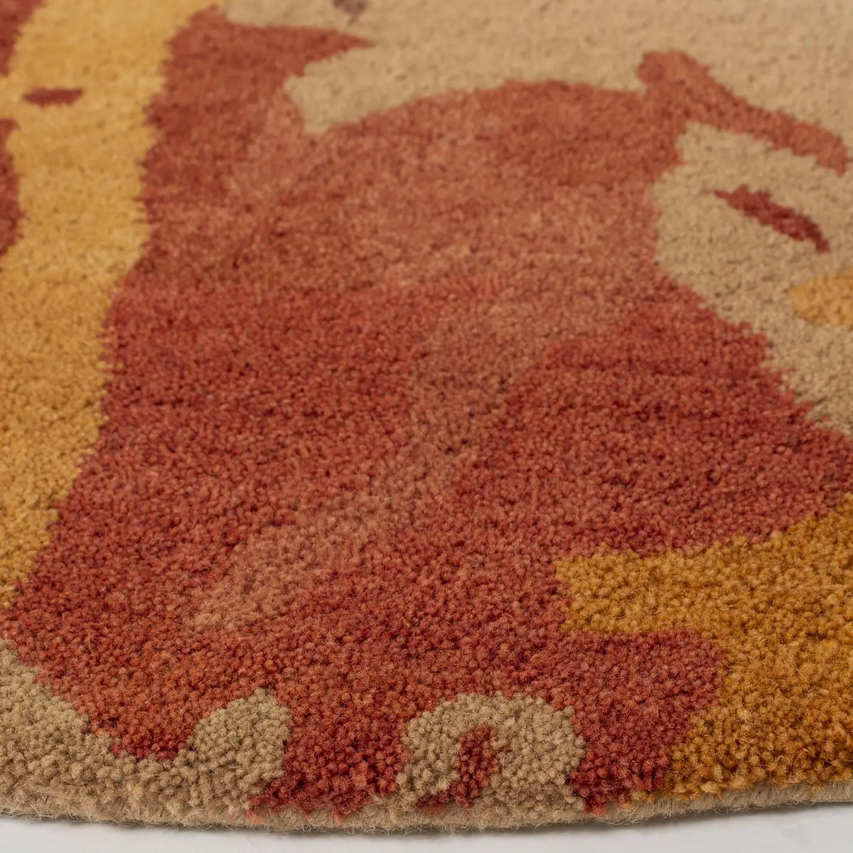 Safavieh Soho 6'-0" x 6'-0" Rug in Beige / Multi