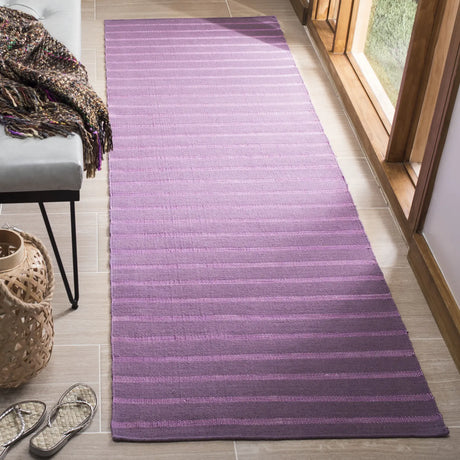 Safavieh Dhurries 2'-6" x 6'-0" Rug in Lavander