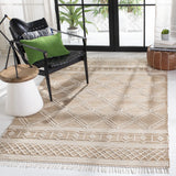 Safavieh Kilim 4'-0" x 6'-0" Rug in Natural / Ivory