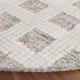 Safavieh Ebony 6'-0" x 6'-0" Rug in Grey / Ivory