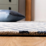 Safavieh Micro-Loop 5'-0" x 8'-0" Rug in Blue / Ivory