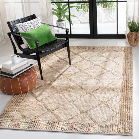 Safavieh Kilim 4'-0" x 6'-0" Rug in Natural / Beige