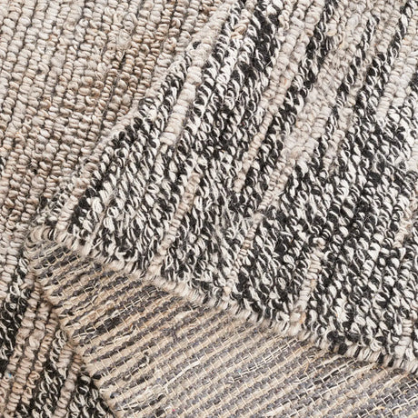 Safavieh Natural Fiber 4'-0" x 6'-0" Rug in Grey / Black