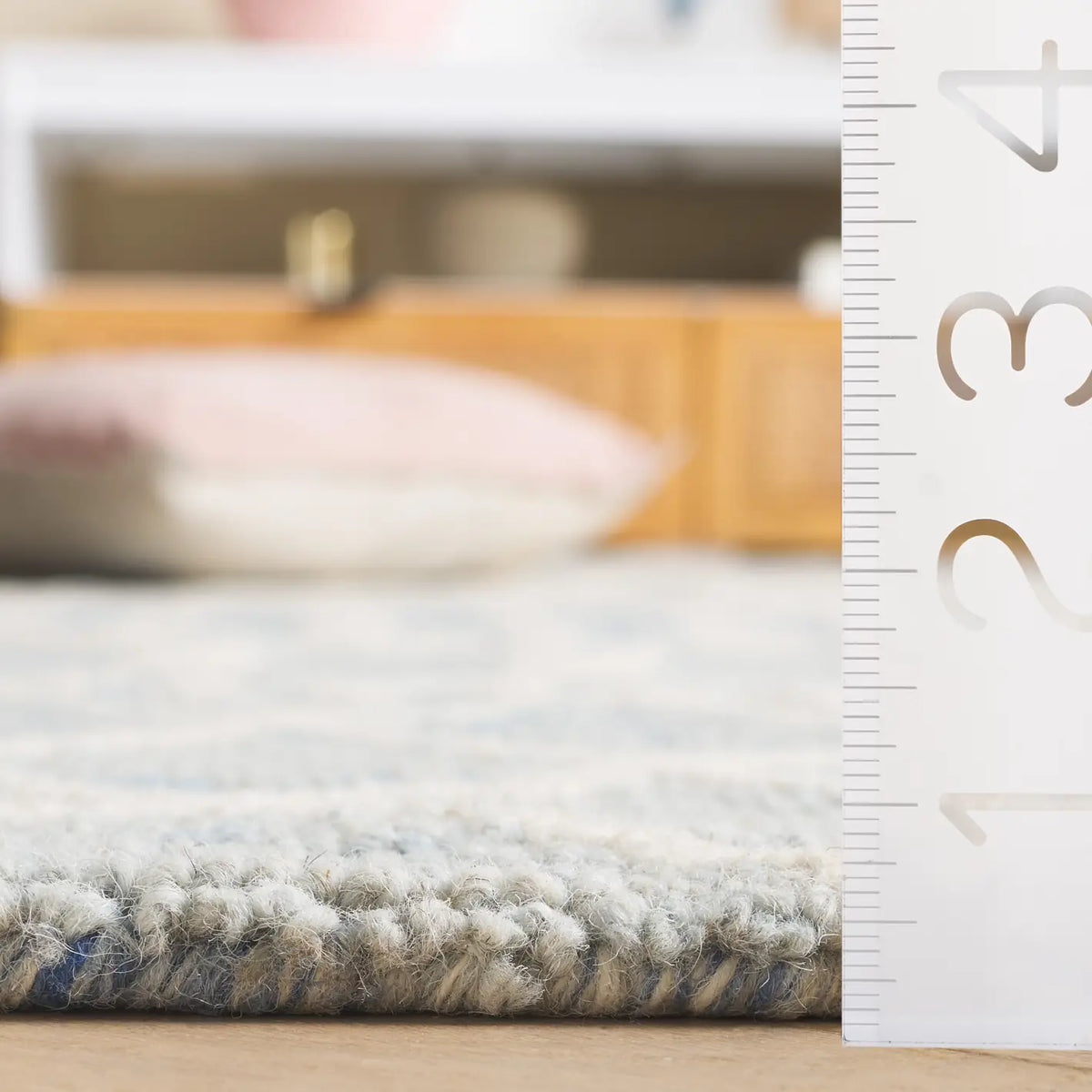 Safavieh Blossom 5'-0" x 8'-0" Rug in Blue / Ivory