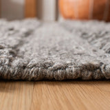 Safavieh Casablanca 4'-0" x 6'-0" Rug in Silver
