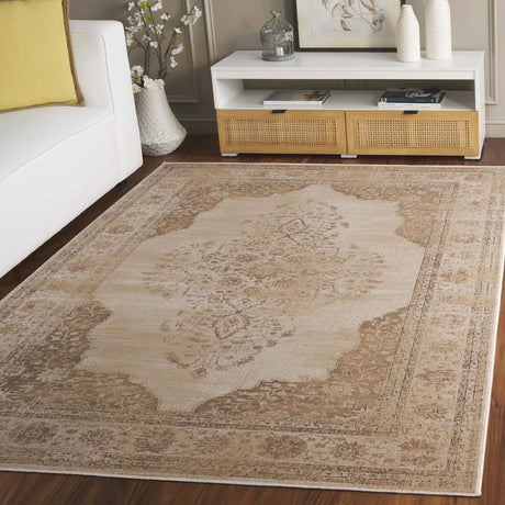 Safavieh Vintage 5'-3" x 7'-6" Rug in Creme