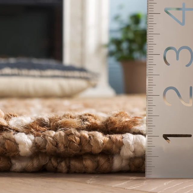 Safavieh Natural Fiber 6'-0" x 9'-0" Rug in Natural / Bleach
