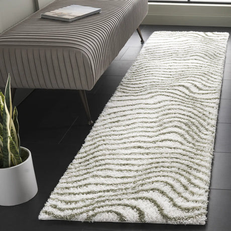 Safavieh Tahoe Shag 2'-0" x 8'-0" Rug in Ivory / Green