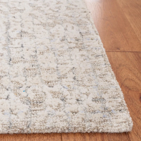 Safavieh Metro 4'-0" x 6'-0" Rug in Beige / Ivory