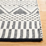 Safavieh Natura 5'-0" x 8'-0" Rug in Ivory / Black
