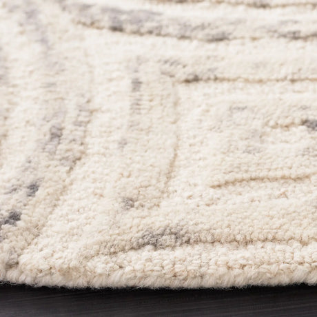 Safavieh Trace 6'-0" x 6'-0" Rug in Grey / Ivory