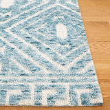 Safavieh Audrey 4'-0" x 6'-0" Rug in Blue / Ivory