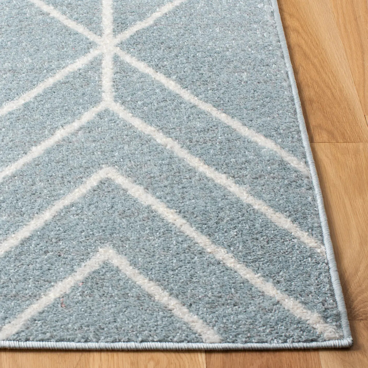 Safavieh Adirondack 4'-0" x 6'-0" Rug in Blue / Ivory