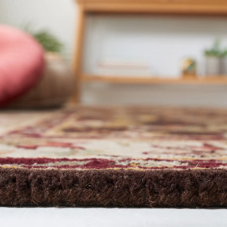 Safavieh Heritage 4'-0" x 6'-0" Rug in Brown / Beige