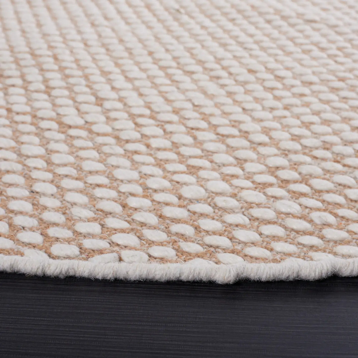 Safavieh Vermont 6'-0" x 6'-0" Rug in Beige