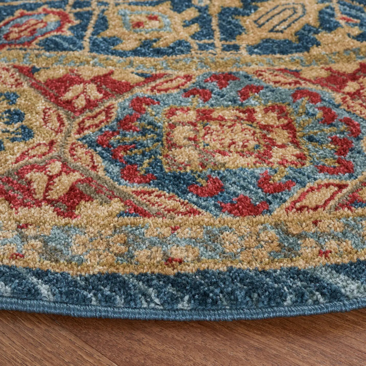Safavieh Mahal 6'-7" x 6'-7" Rug in Light Blue / Red