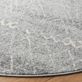 Safavieh Madison 700 5'-3" x 5'-3" Rug in Silver / Ivory