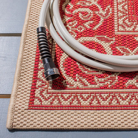 Safavieh Courtyard 4'-0" x 5'-7" Rug in Red / Natural