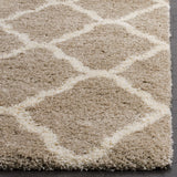 Safavieh Hudson Shag 4'-0" x 6'-0" Rug in Beige / Ivory