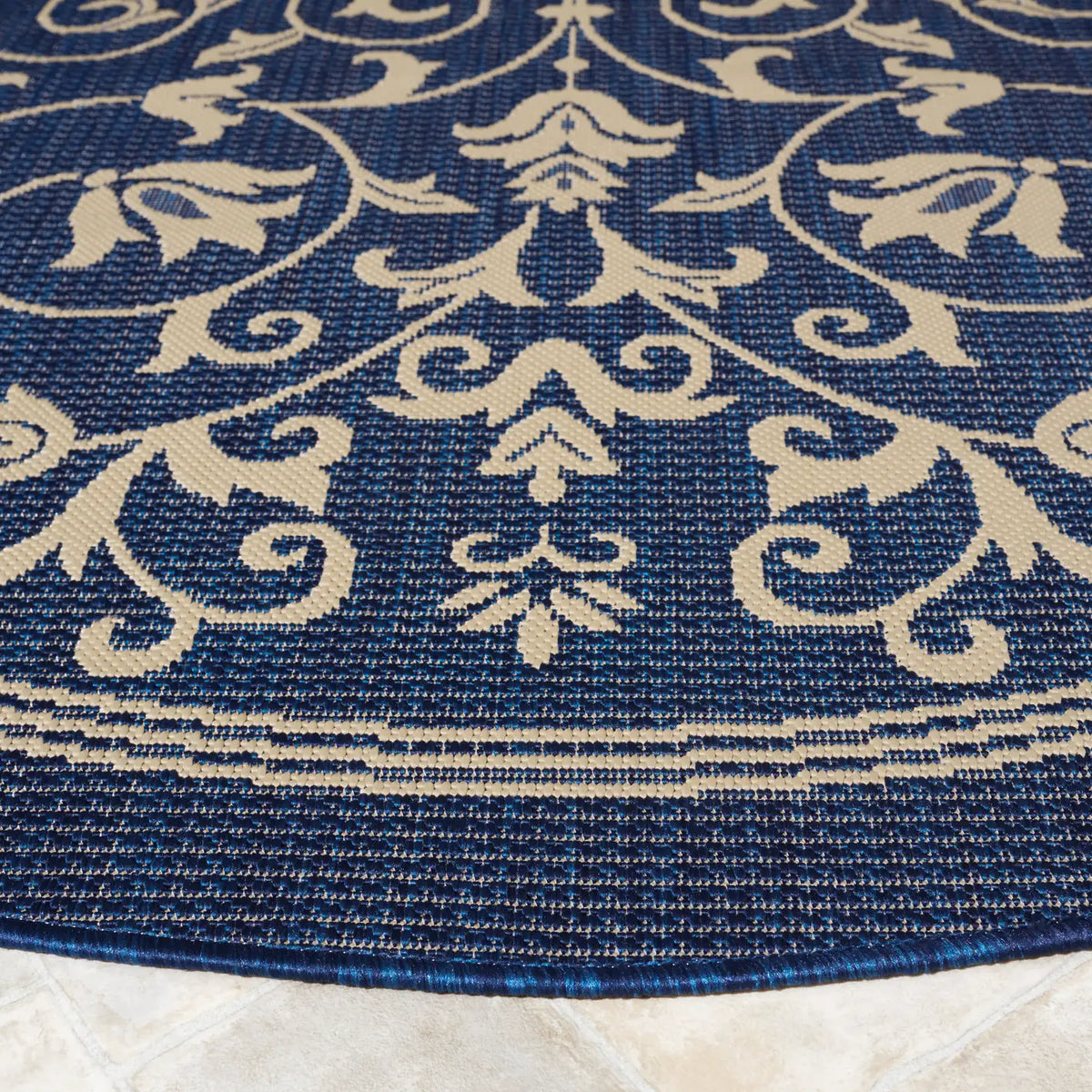 Safavieh Courtyard 6'-7" x 6'-7" Rug in Navy / Beige