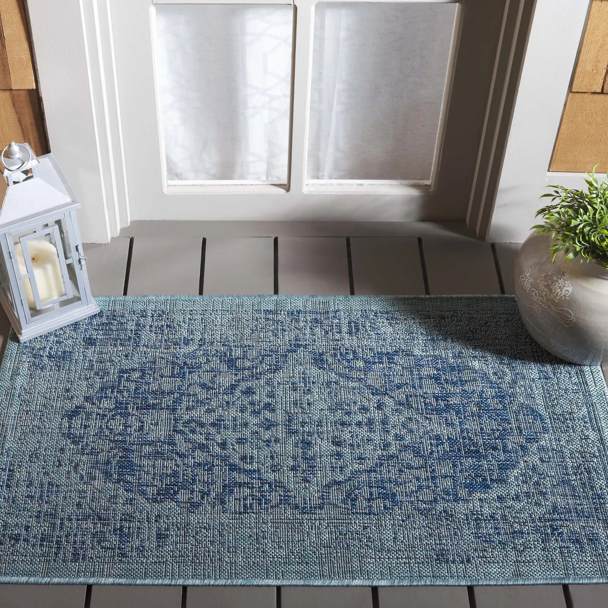 Safavieh Courtyard 2'-0" x 3'-7" Rug in Navy / Aqua