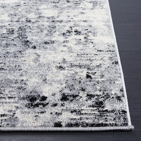Safavieh Jasper 100 4'-0" x 6'-0" Rug in Black / Ivory
