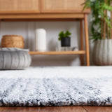Safavieh Ebony 4'-0" x 6'-0" Rug in Grey / Ivory