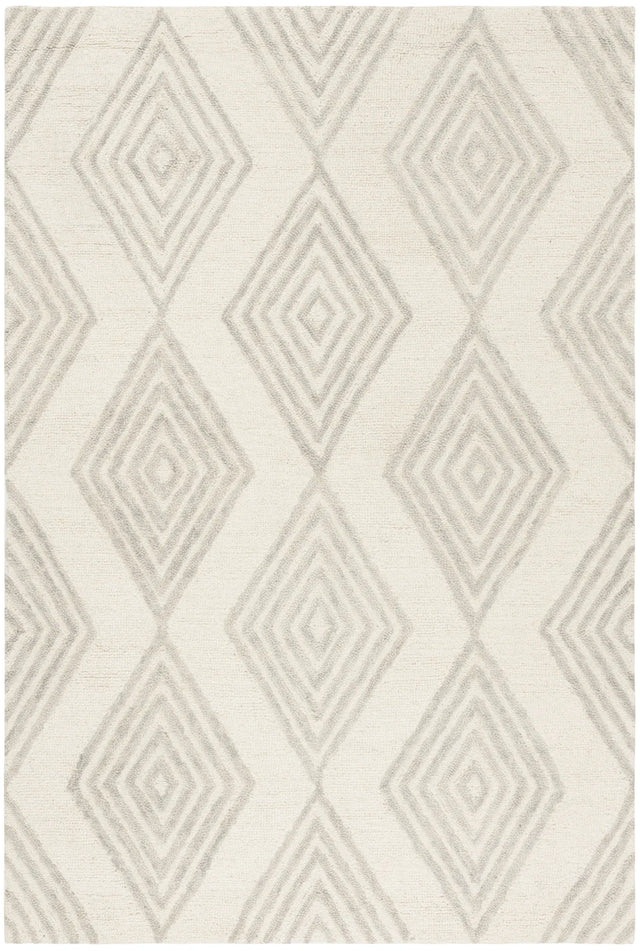 Safavieh Blossom 4'-0" x 6'-0" Rug in Ivory / Silver