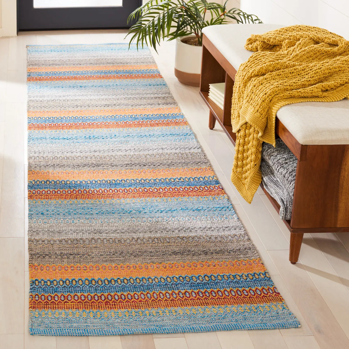 Safavieh Montauk 2'-3" x 9'-0" Rug in Grey / Orange