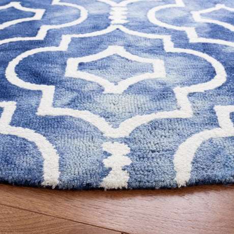 Safavieh Dip Dye 7'-0" x 7'-0" Rug in Navy / Ivory