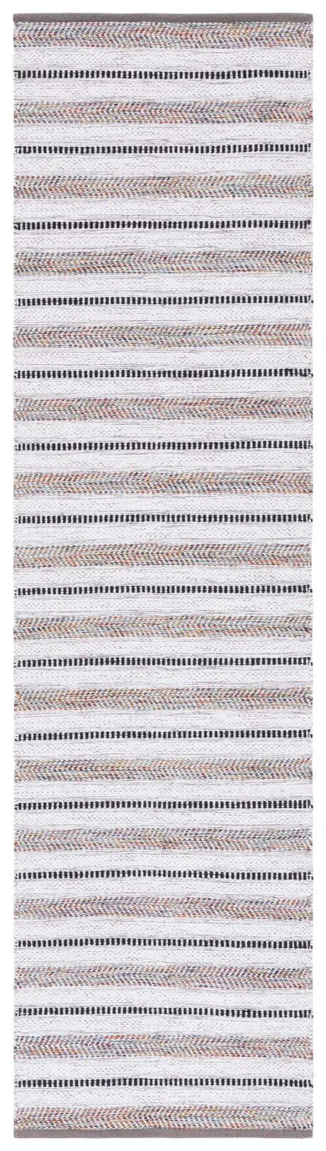 Safavieh Montauk 2'-3" x 9'-0" Rug in Grey / Ivory