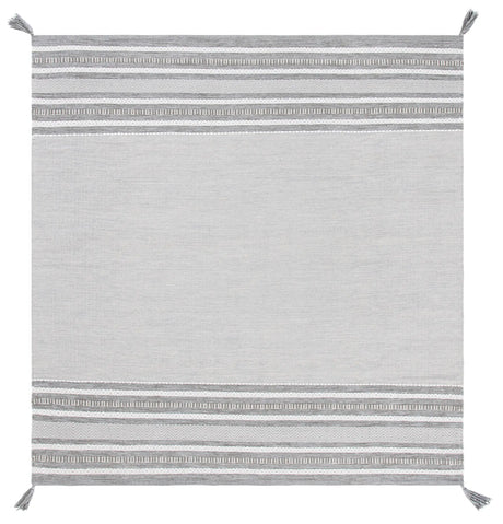 Safavieh Montauk 6'-0" x 6'-0" Rug in Grey / Ivory