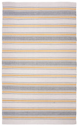 Safavieh Montauk 4'-0" x 6'-0" Rug in Gold / Beige