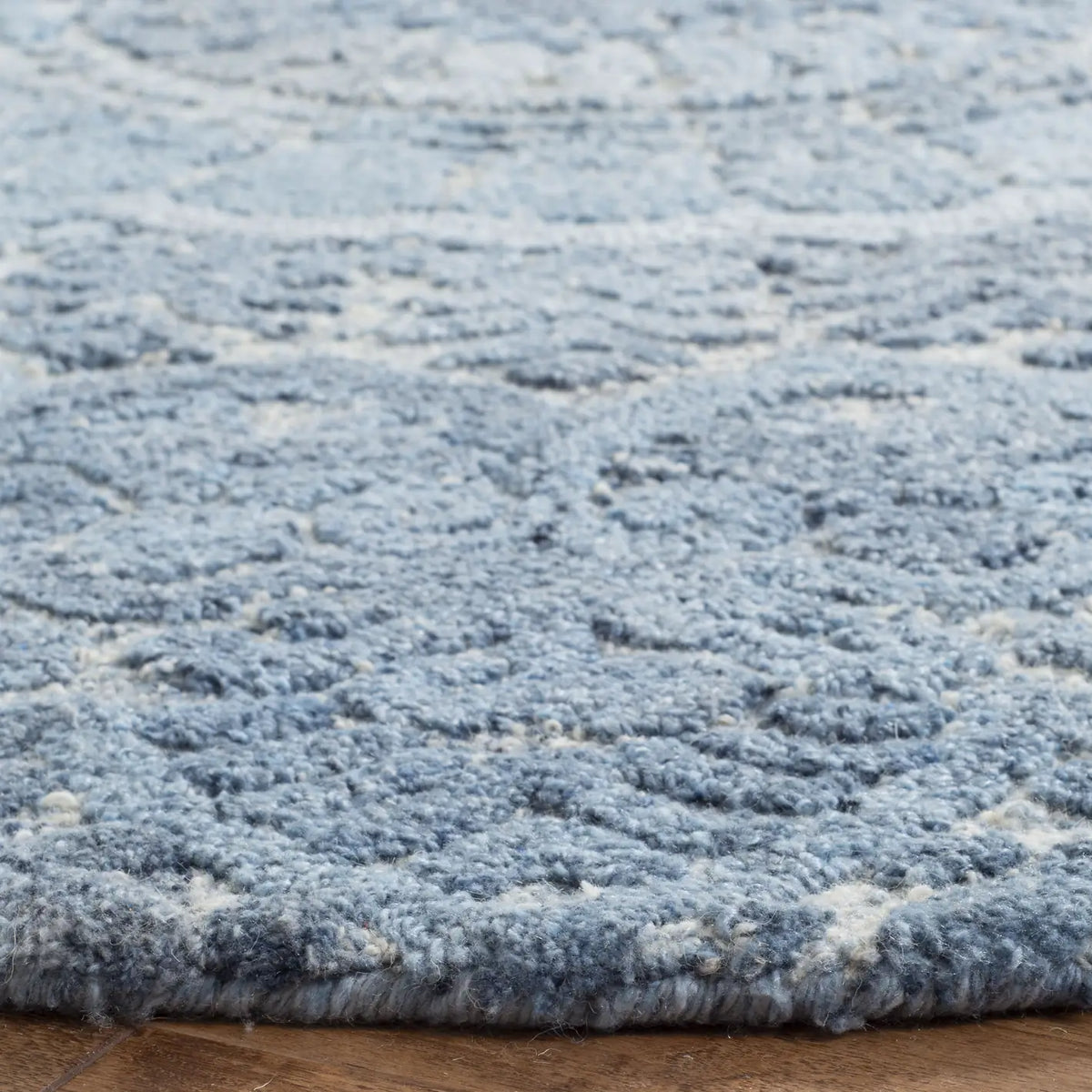 Safavieh Marquee 6'-0" x 6'-0" Rug in Blue / Ivory