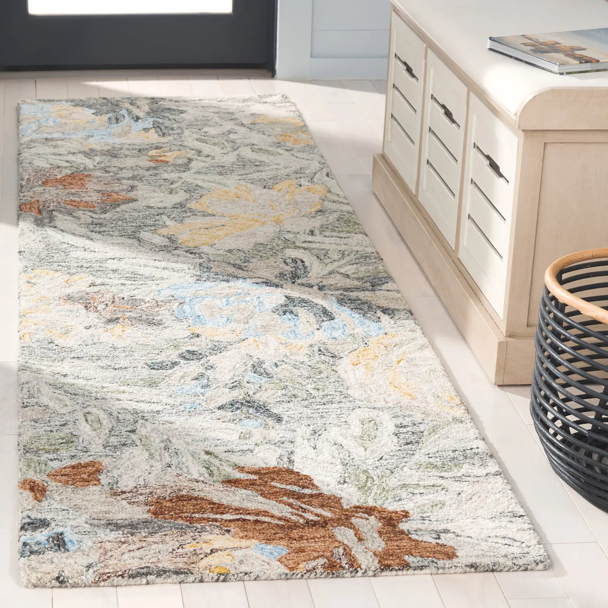 Safavieh Blossom 2'-3" x 8'-0" Rug in Green / Charcoal