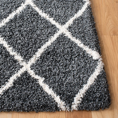 Safavieh Hudson Shag 4'-0" x 6'-0" Rug in Dark Grey / Ivory