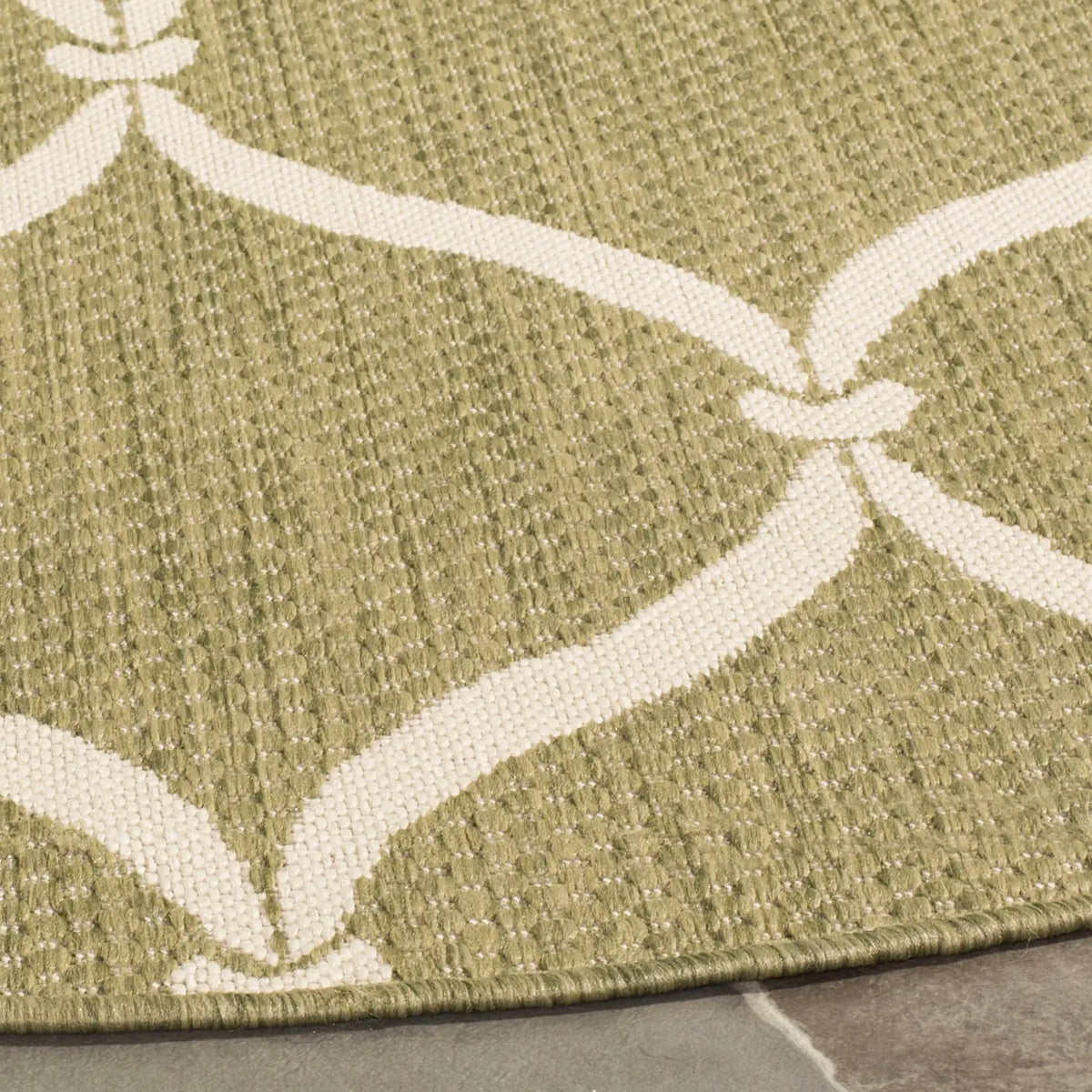 Safavieh Courtyard 6'-7" x 6'-7" Rug in Green / Beige
