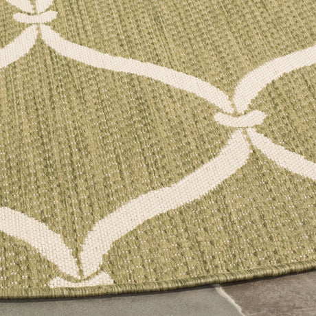 Safavieh Courtyard 6'-7" x 6'-7" Rug in Green / Beige