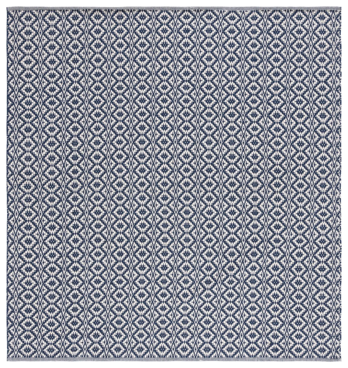 Safavieh Montauk 6'-0" x 6'-0" Rug in Ivory / Navy