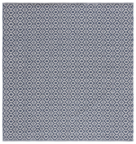 Safavieh Montauk 6'-0" x 6'-0" Rug in Ivory / Navy