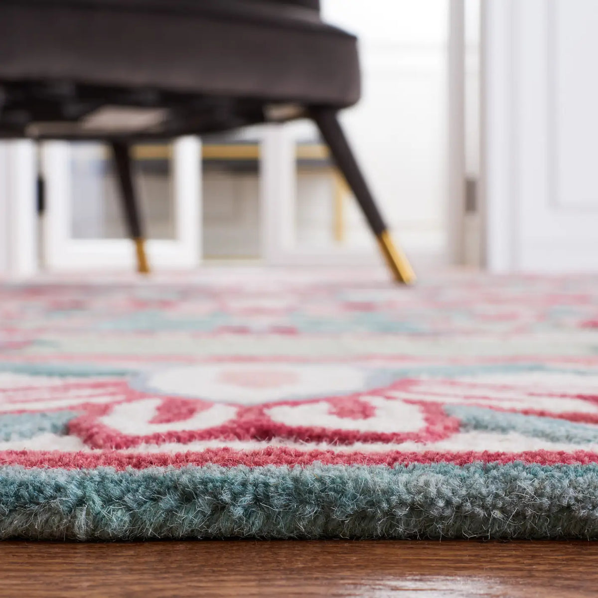 Safavieh Bellagio 4'-0" x 6'-0" Rug in Sage / Ivory