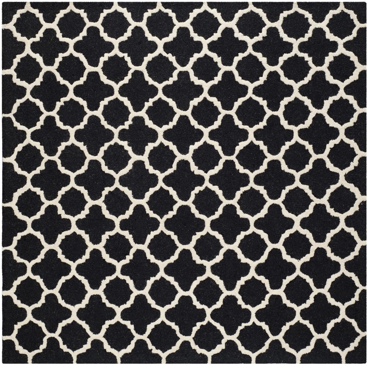 Safavieh Cambridge 6'-0" x 6'-0" Rug in Black / Ivory