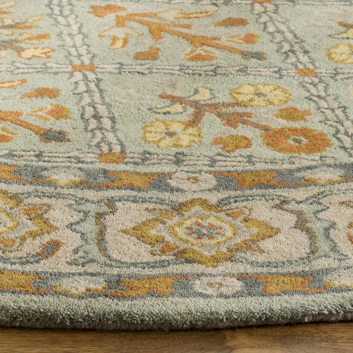 Safavieh Heritage 6'-0" x 6'-0" Rug in Cream / Blue