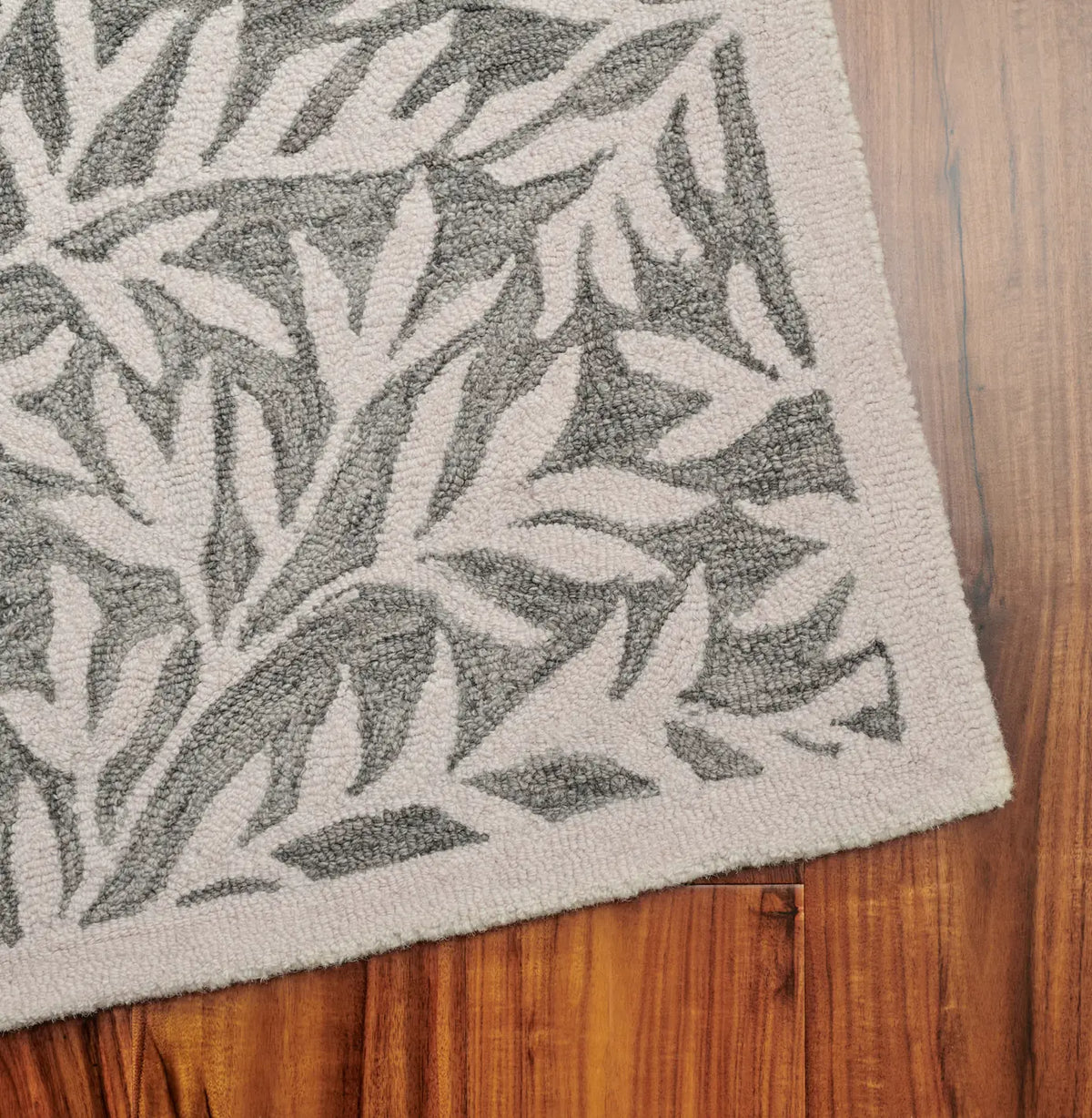 Safavieh Martha Stewart 8'-0" x 10'-0" Rug in Grey / Ivory