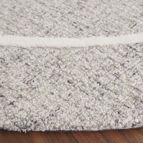 Safavieh Ebony 6'-0" x 6'-0" Rug in Grey / Ivory
