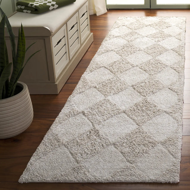 Safavieh Easy Care 2'-3" x 9'-0" Rug in Grey