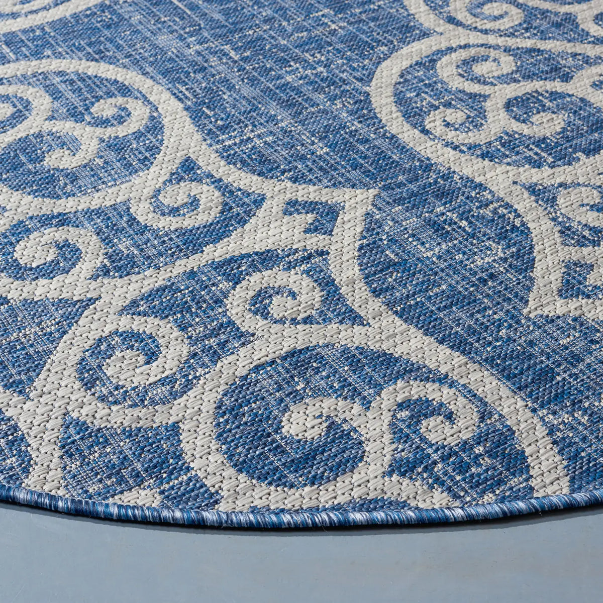 Safavieh Courtyard 6'-7" x 6'-7" Rug in Navy / Grey